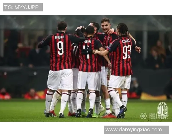 老年足球明星重聚欢庆时刻精彩视频回顾与感动瞬间分享