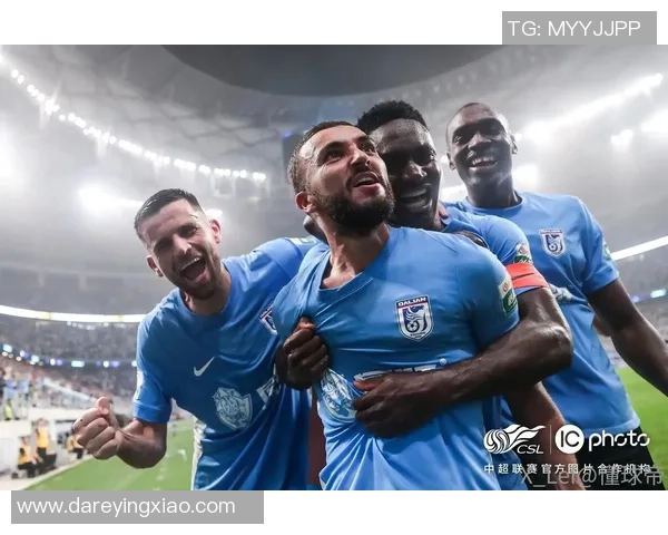 探索足球桶味的独特魅力与背后故事，感受运动与美食的完美结合